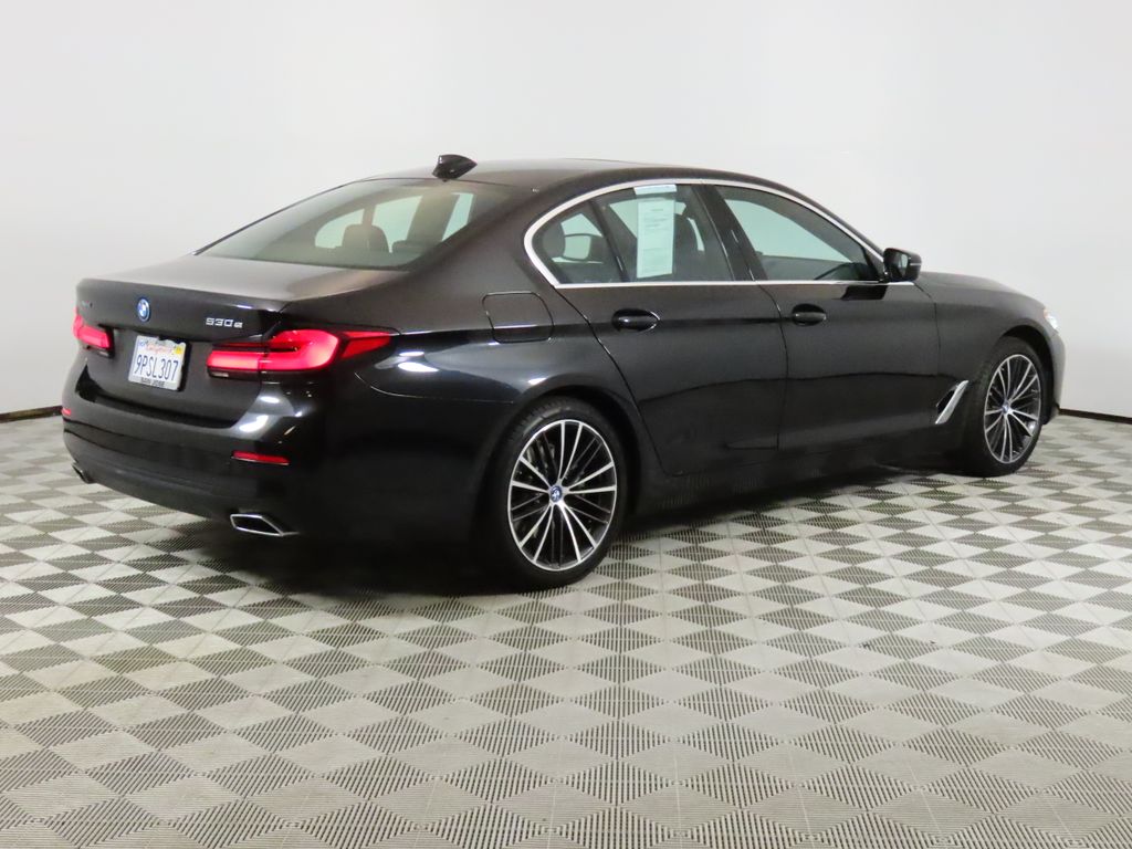 Thumbnail: 2022 BMW 5 Series - 5