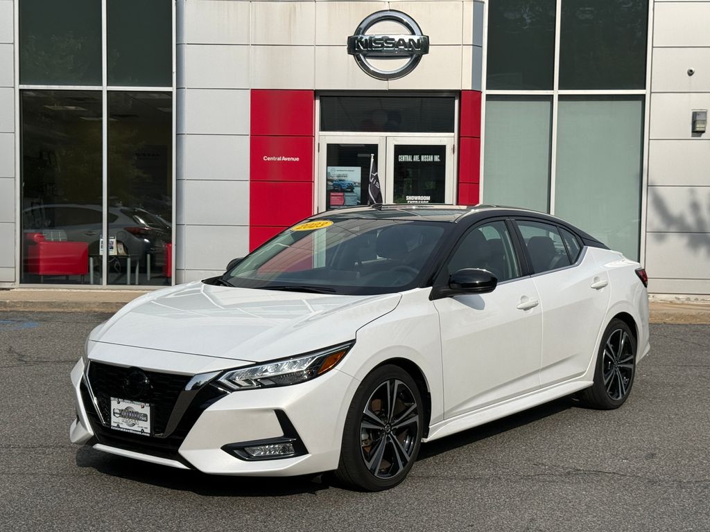 Aspen White Tricoat/Super Black 2023 Nissan Sentra Sedan Front-Wheel Drive Continuously Variable Transmission