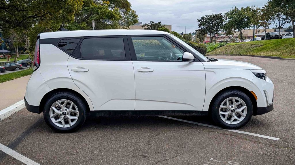 Used 2023 Kia Soul LX 4D Hatchback