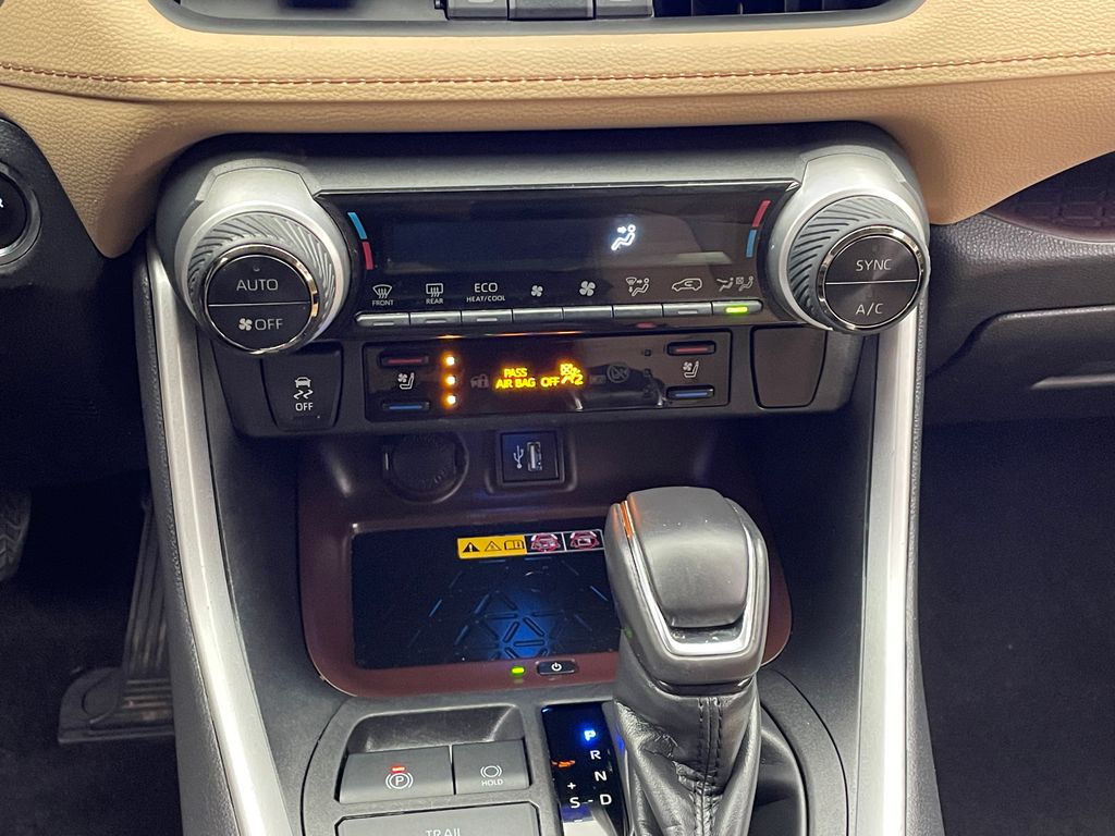 2024 Toyota RAV4 Limited 27