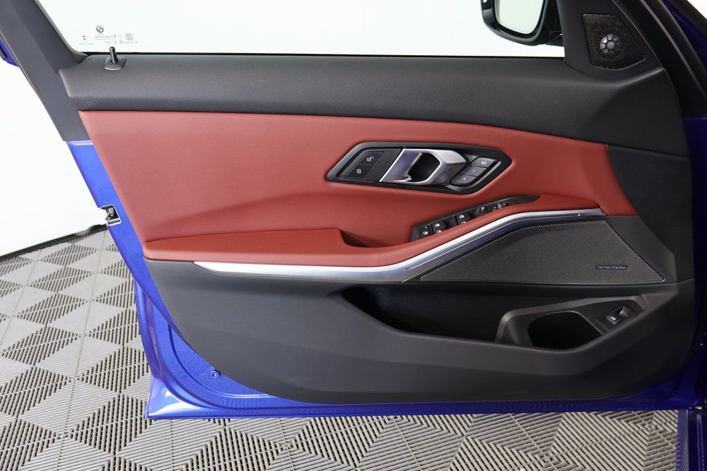Thumbnail: 2025 BMW 3 Series - 7