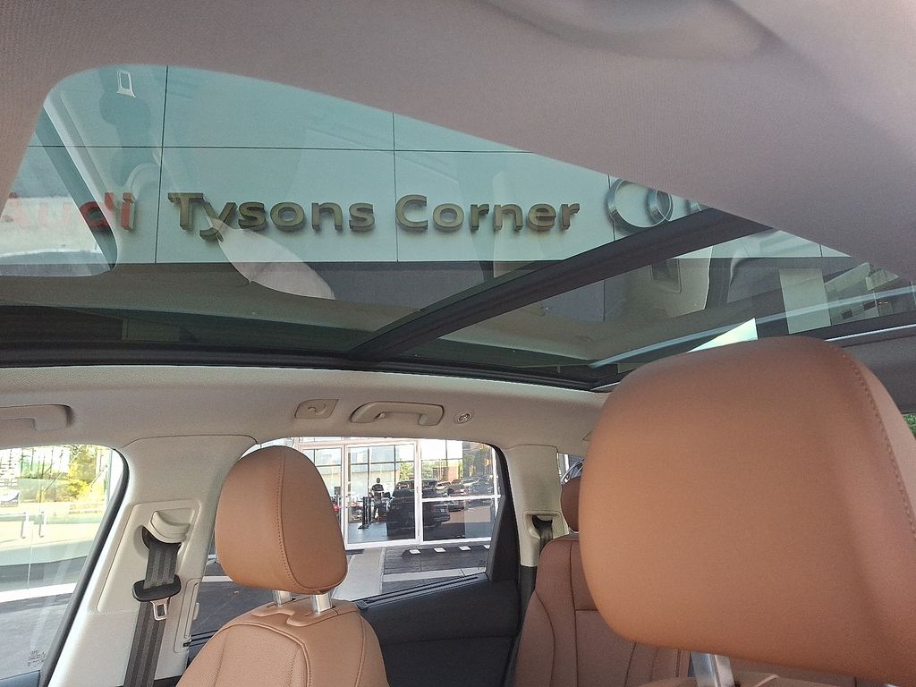 Thumbnail: 2022 Audi Q7 - 14