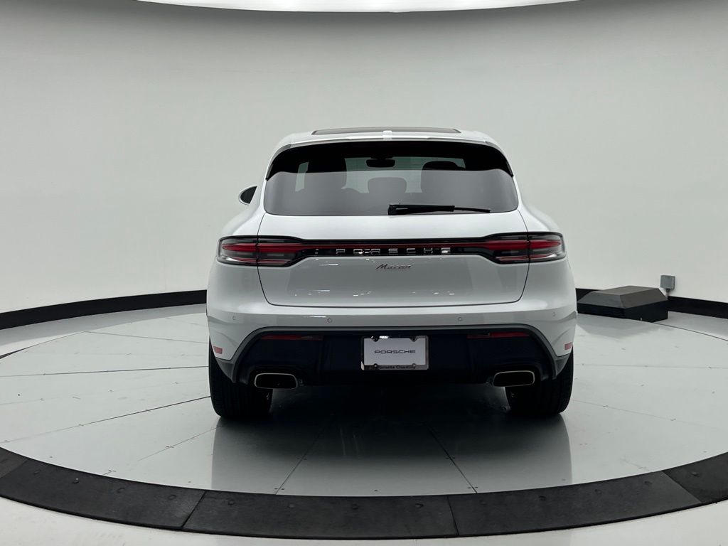 Thumbnail: 2025 Porsche Macan - 10