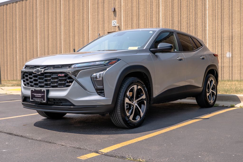 Used 2024 Chevrolet Trax SUV