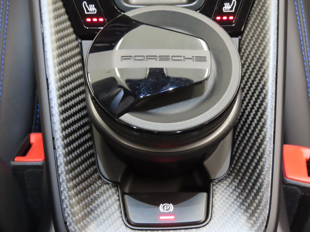 Thumbnail: 2026 Porsche 911 - 30