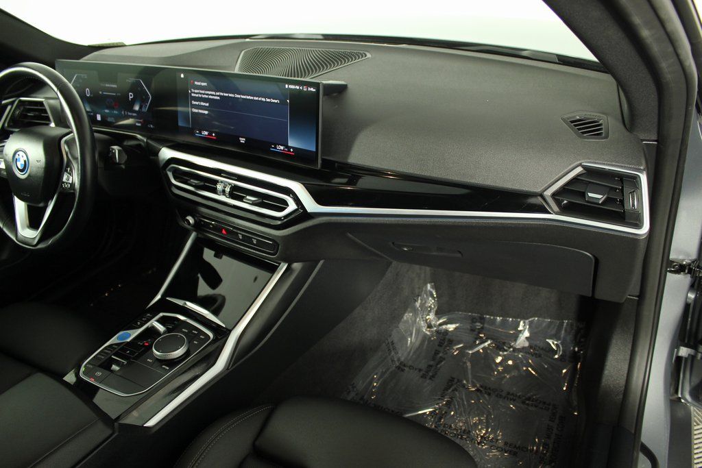Thumbnail: 2023 BMW i4 - 8