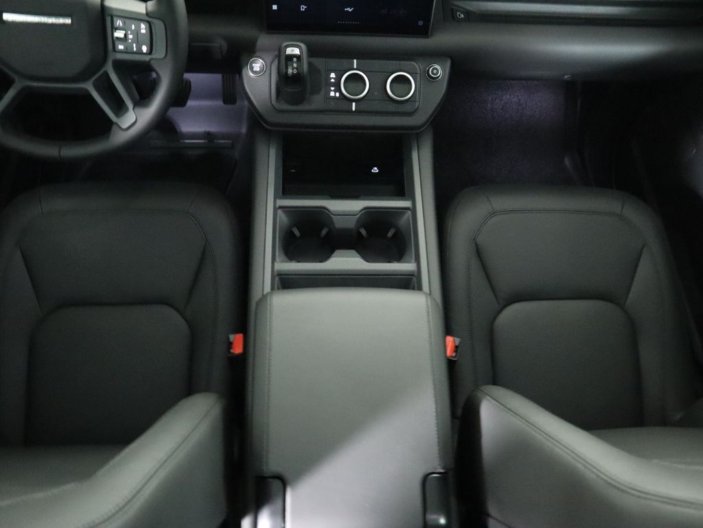 Thumbnail: 2025 Land Rover Defender - 18