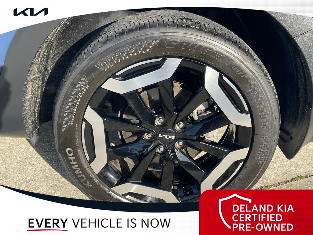 2024 Kia Telluride S - Photo 18
