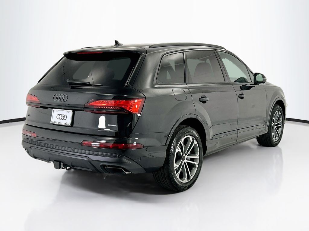 Thumbnail: 2026 Audi Q7 - 5