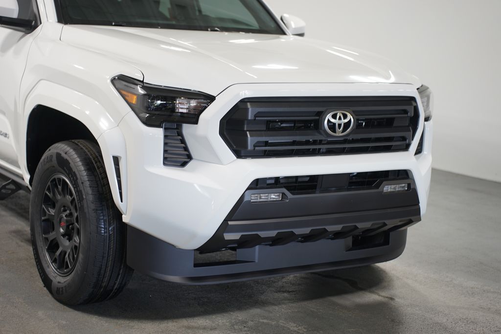 Thumbnail: 2025 Toyota Tacoma - 4
