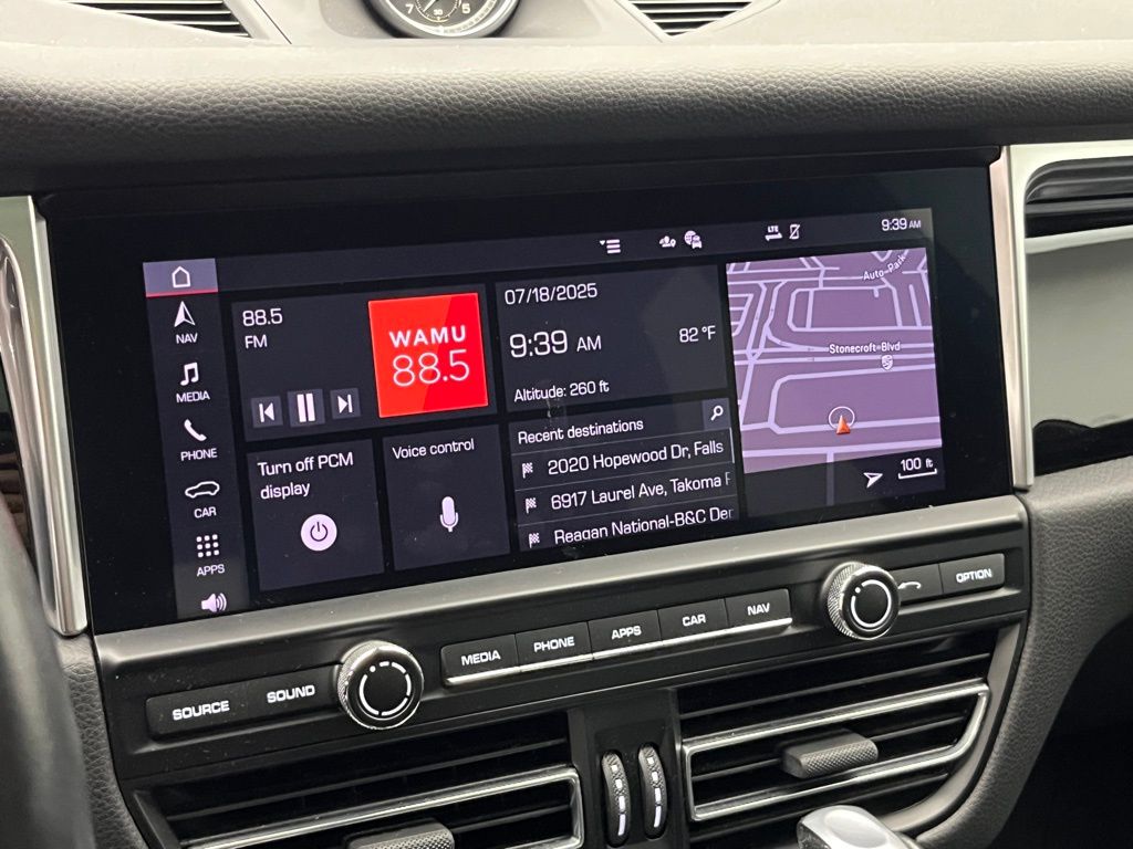 Thumbnail: 2020 Porsche Macan - 15