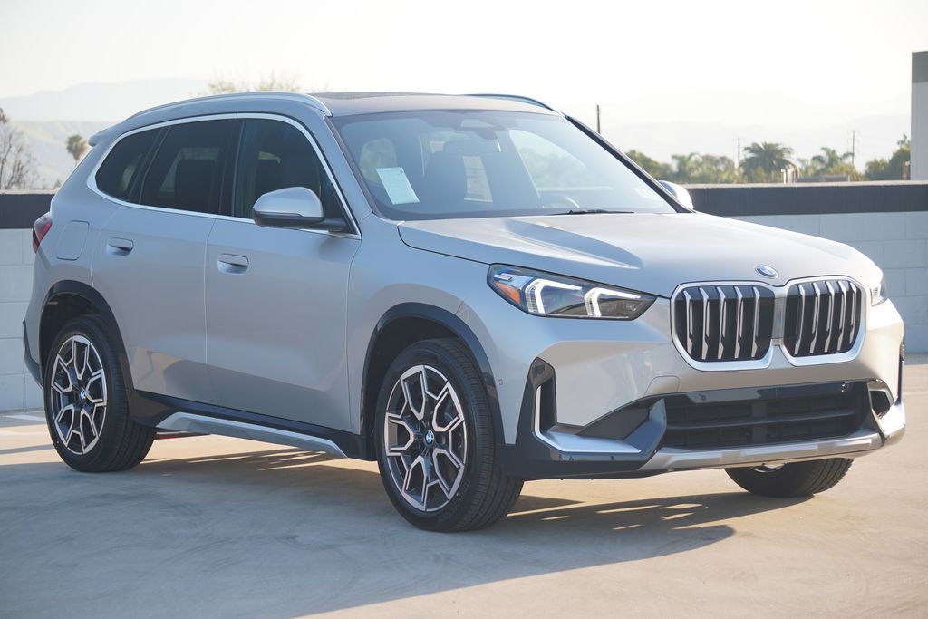 Thumbnail: 2026 BMW X1 - 3