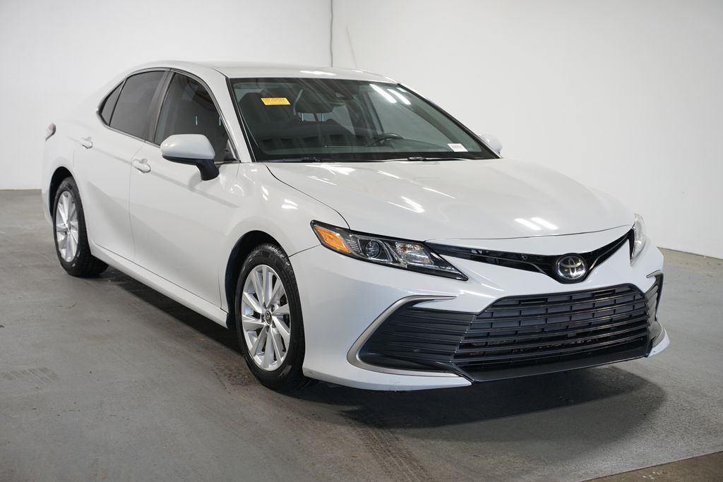 Thumbnail: 2023 Toyota Camry - 3