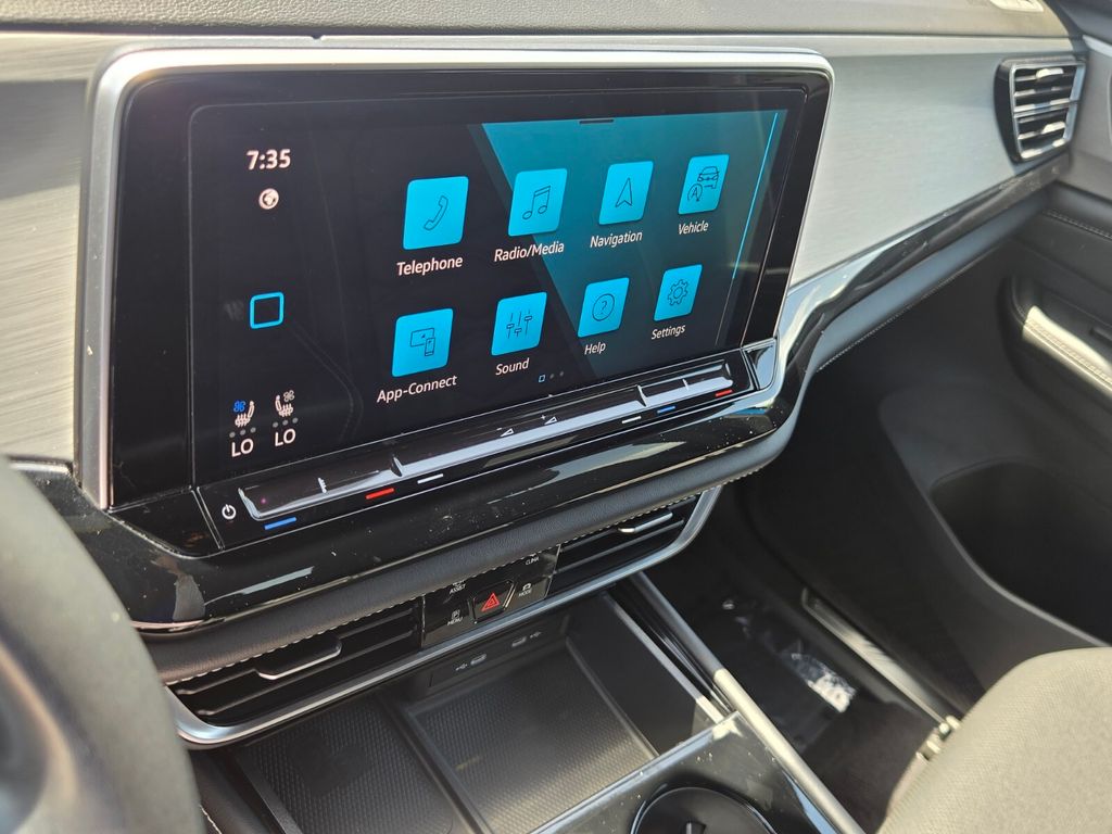 2024 Volkswagen Atlas - $28,200