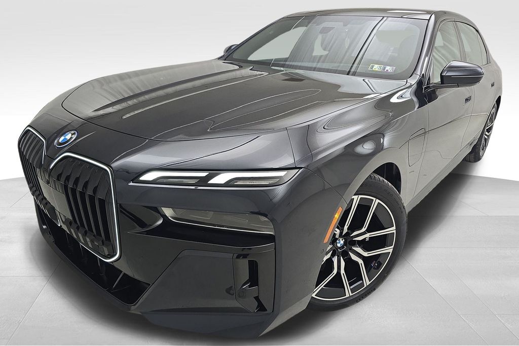 2025 BMW 7 Series 750e's photo