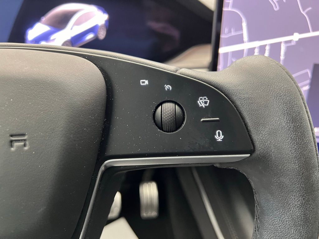 Thumbnail: 2023 Tesla Model X - 24
