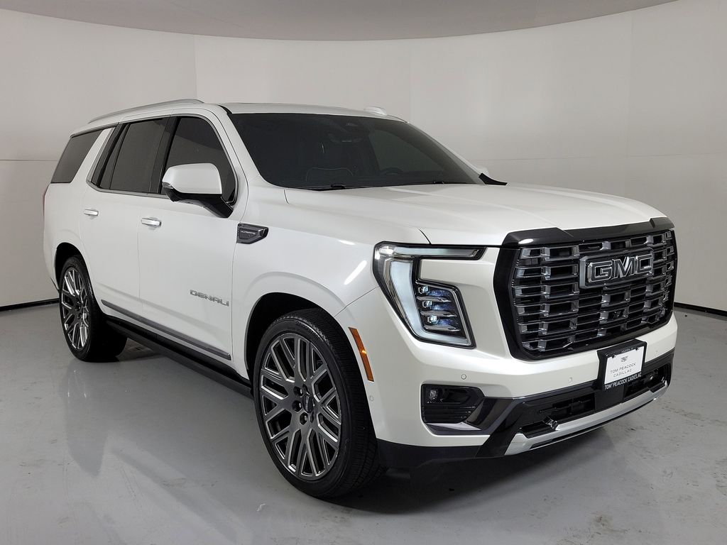 White Frost Tricoat 2025 GMC Yukon Denali Ultimate 4WD SUV / Crossover Four-Wheel Drive