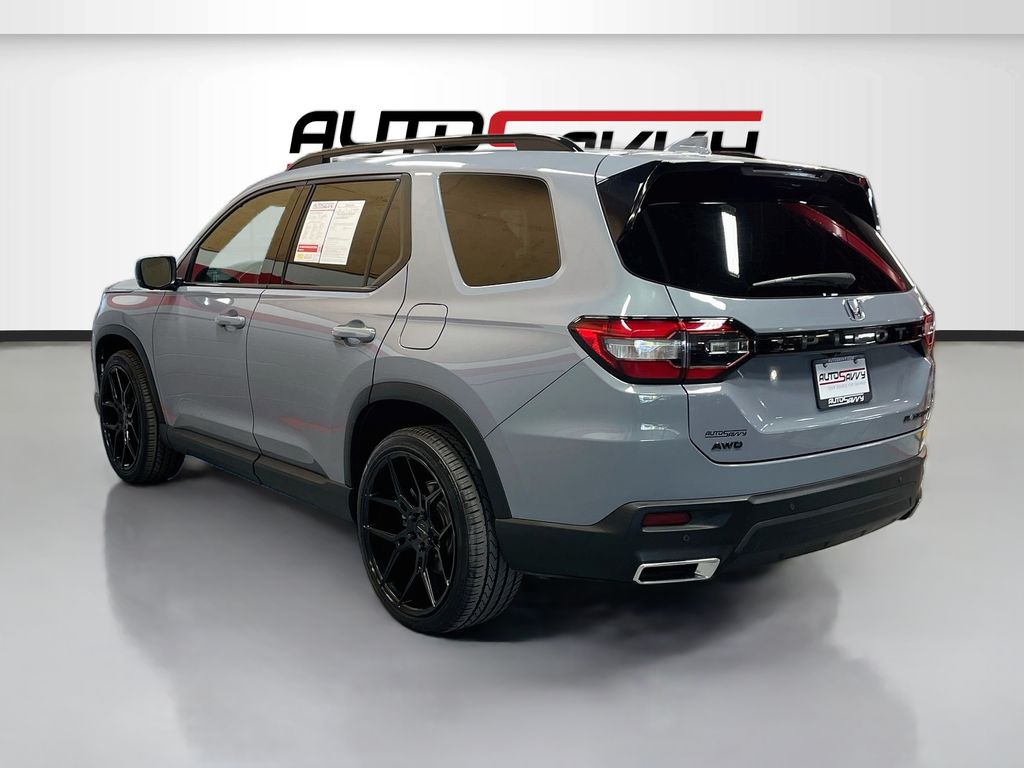 Used 2025 Gray Honda Black Edition image 5