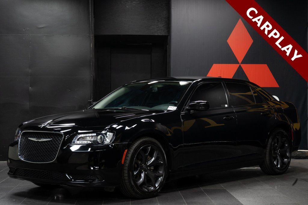 2022 Chrysler 300 Touring RWD