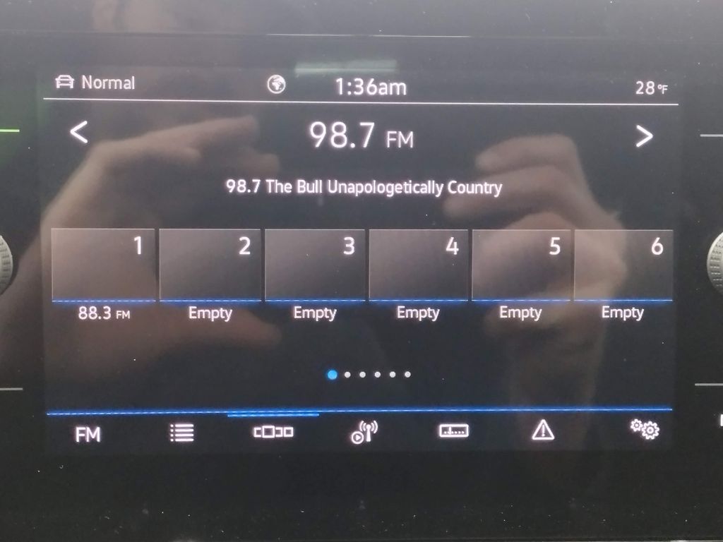 2025 Volkswagen Taos 1.5T SE Black