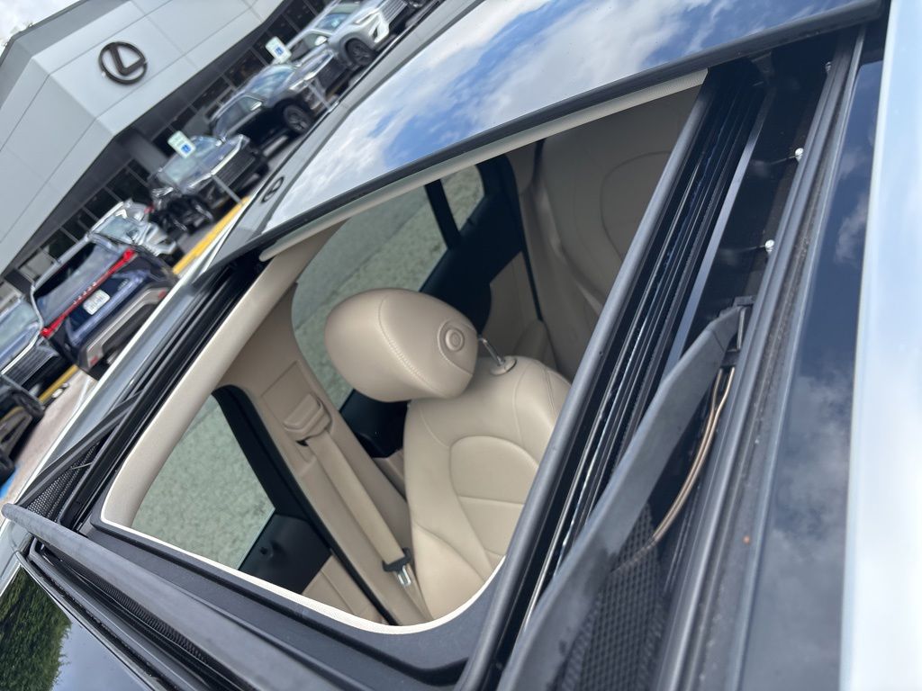 Thumbnail: 2019 Mercedes-Benz GLC - 10