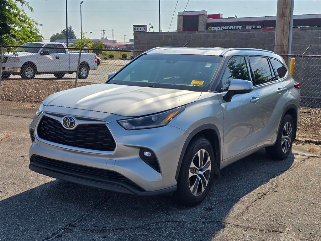 Celestial Silver Metallic 2021 Toyota Highlander SUV / Crossover All-Wheel Drive 8-Speed Automatic