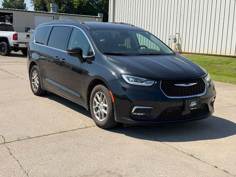 2022 Chrysler Pacifica Touring L FWD