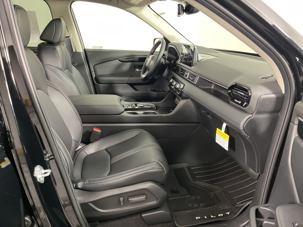 Thumbnail: 2025 Honda Pilot - 8