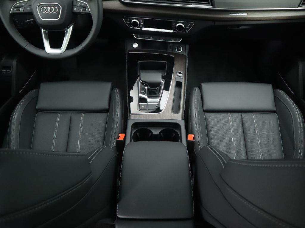 2025 Audi Q5  18