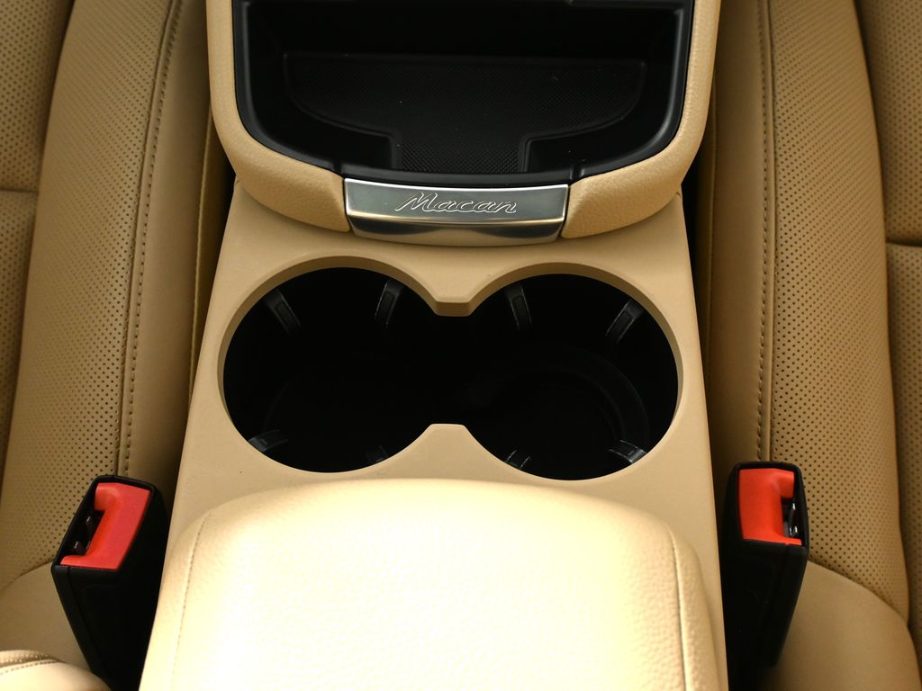 Thumbnail: 2025 Porsche Macan - 27