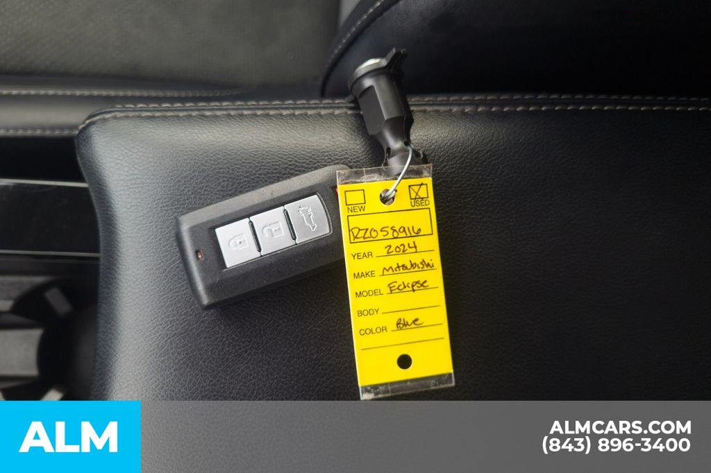 Used 2024 Blue Mitsubishi SE image 37