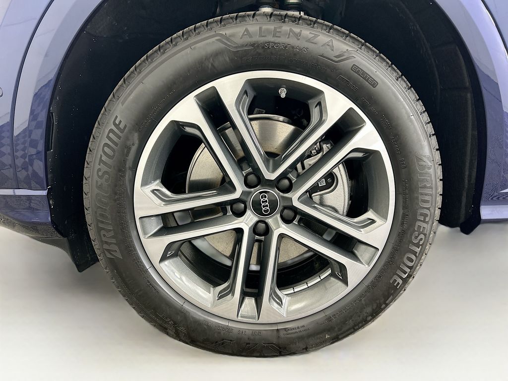 Thumbnail: 2025 Audi Q5 - 29