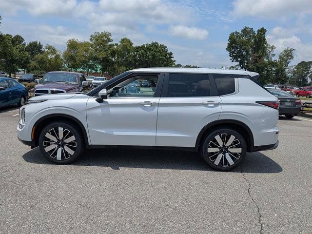 Used 2025 Mitsubishi Outlander SUV