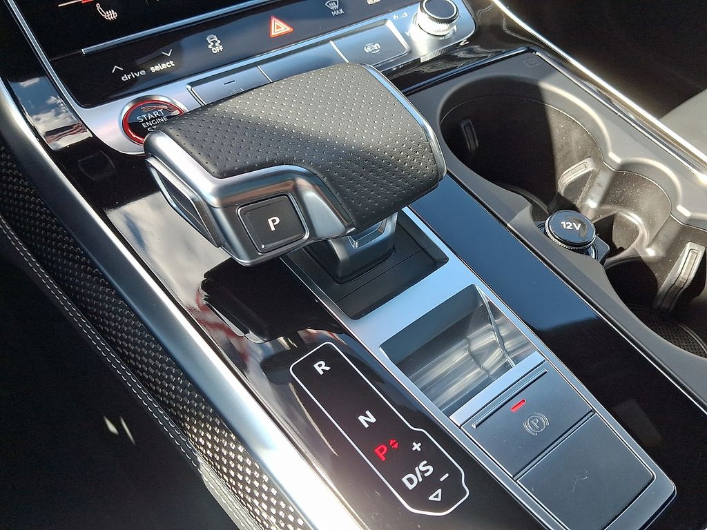 Thumbnail: 2023 Audi SQ7 - 15