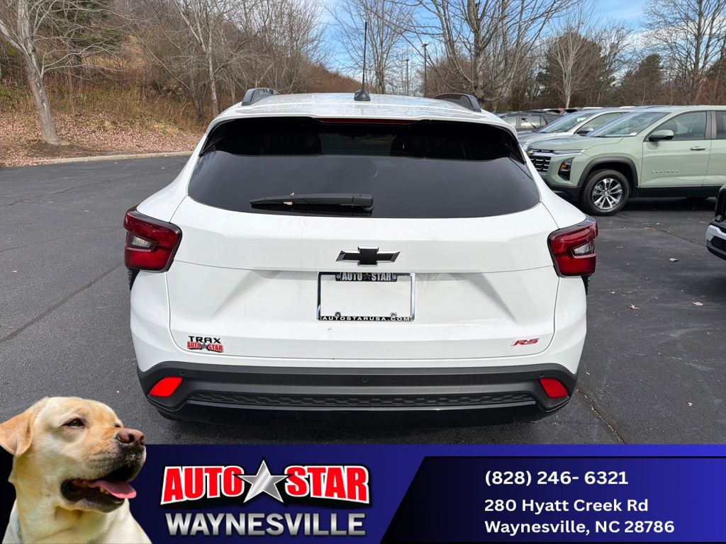 new 2025 Chevrolet Trax car, priced at $26,290