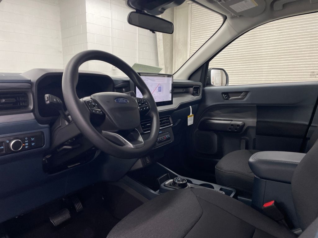 2025 Ford Maverick XL photo 4