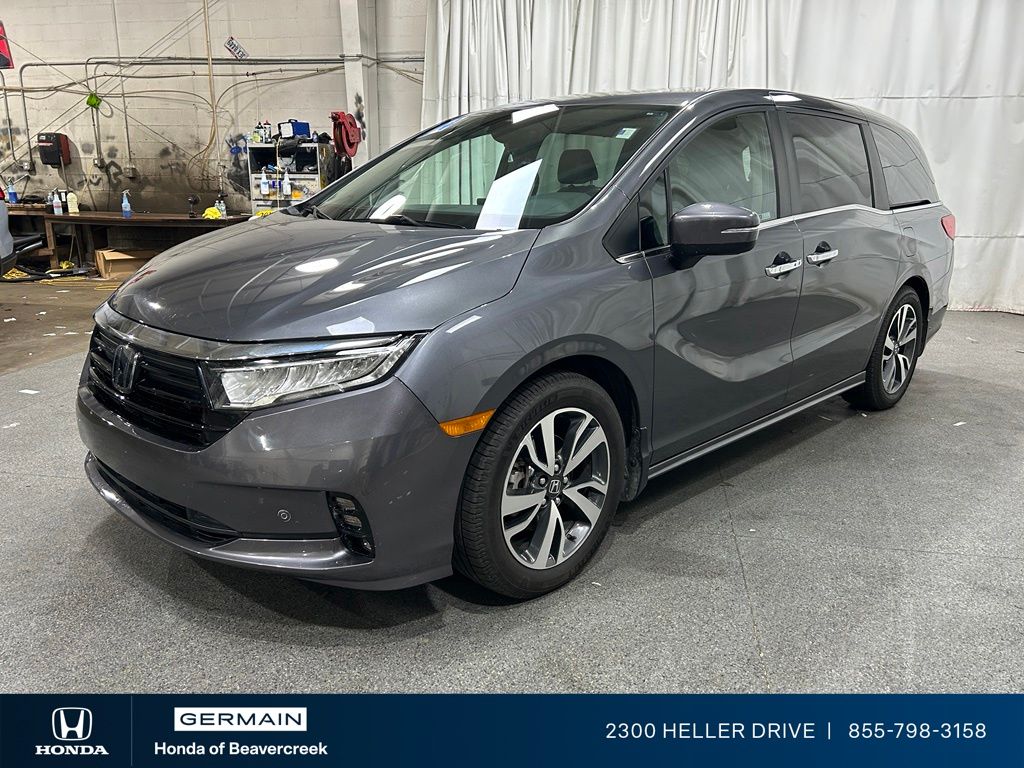 Used 2024 Gray Honda Touring image 4