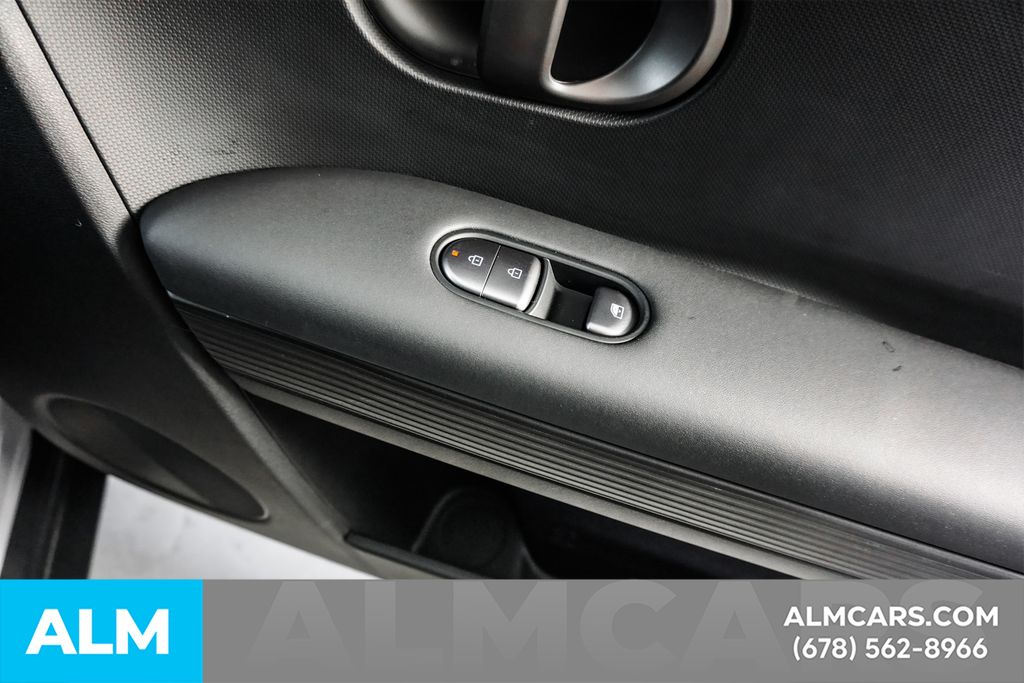 Used 2025 Gray Hyundai SEL image 45