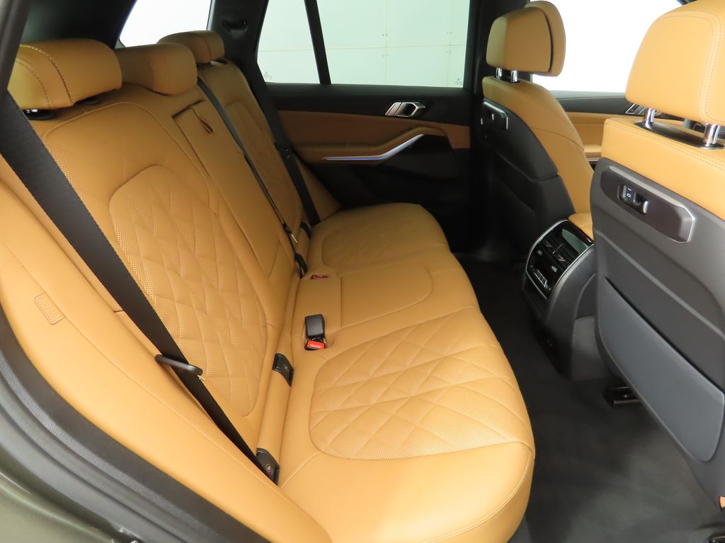 Thumbnail: 2026 BMW X5 - 22