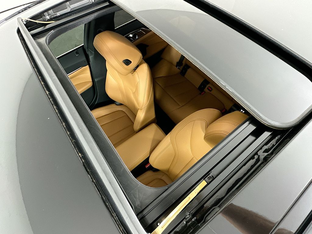 Thumbnail: 2023 BMW i4 - 22