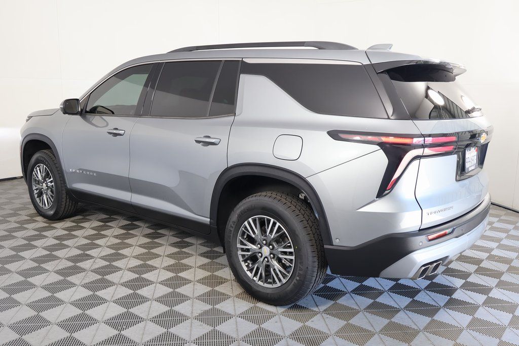 Thumbnail: 2024 Chevrolet Traverse - 4