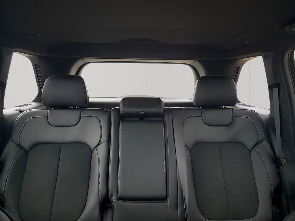 New 2026 White/off-white Jeep Laredo image 42