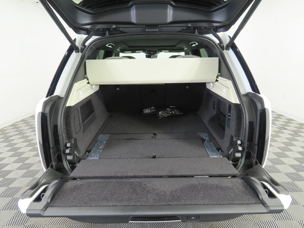 Thumbnail: 2025 Land Rover Range Rover - 30