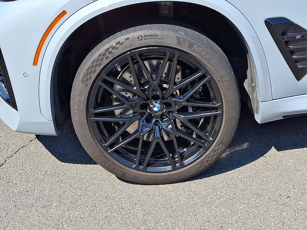 2024 BMW X5 M Competition 8