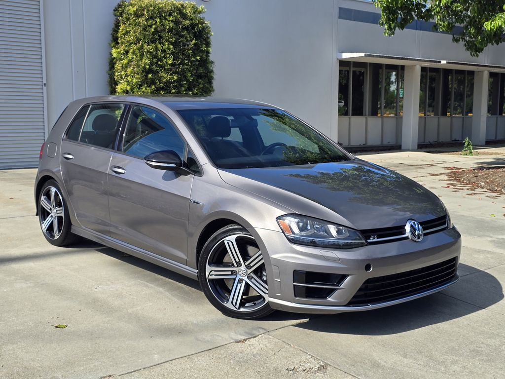 2016 Volkswagen Golf R 4-Door AWD