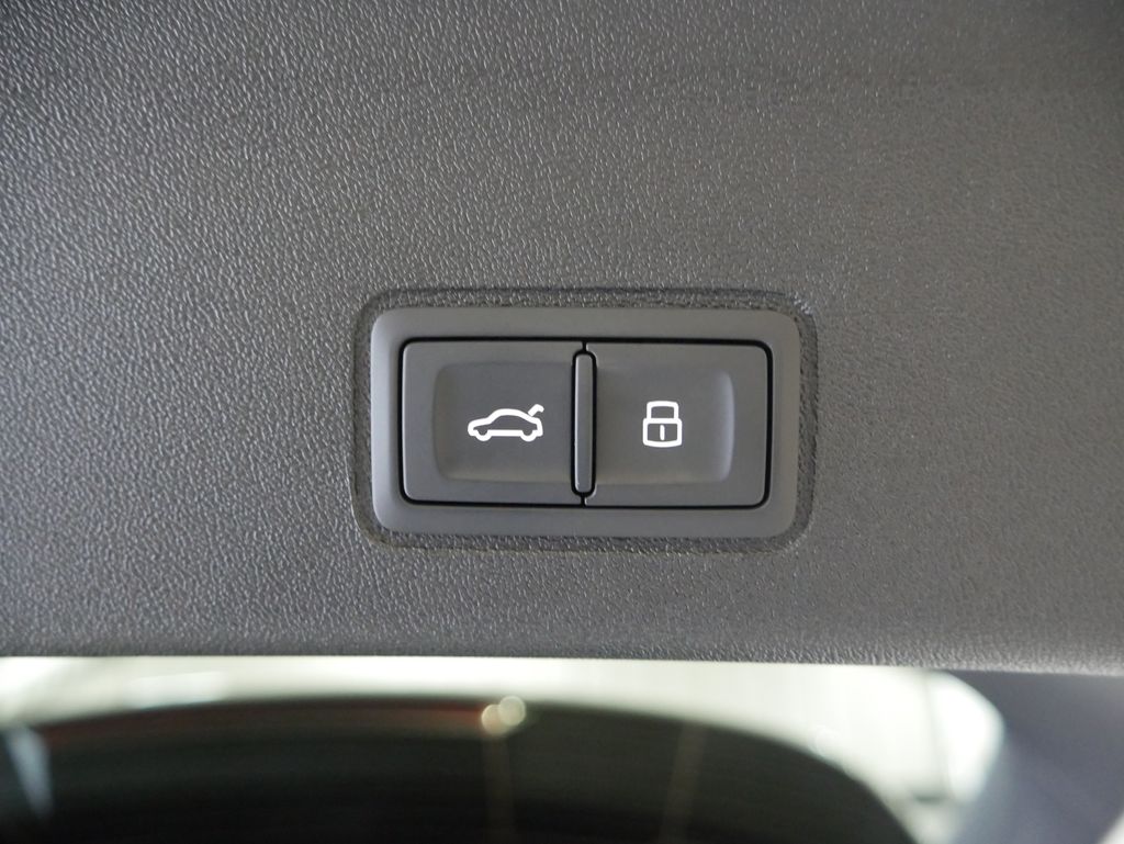 Thumbnail: 2026 Audi Q3 - 26