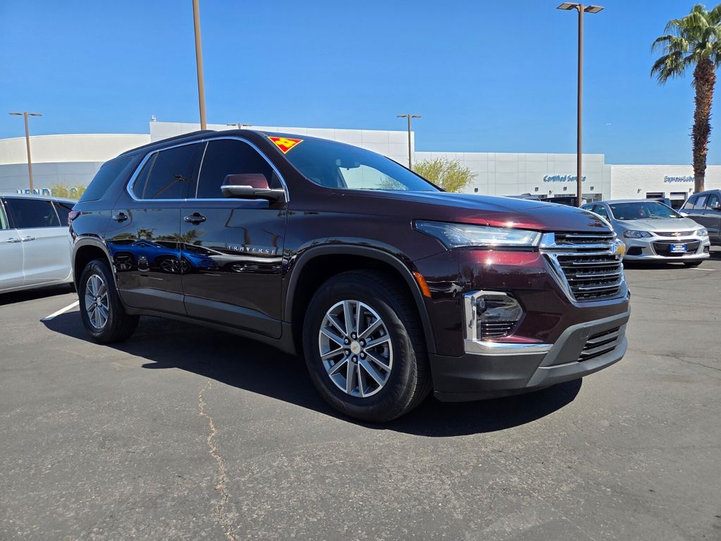 2022 Chevrolet Traverse LT Cloth FWD