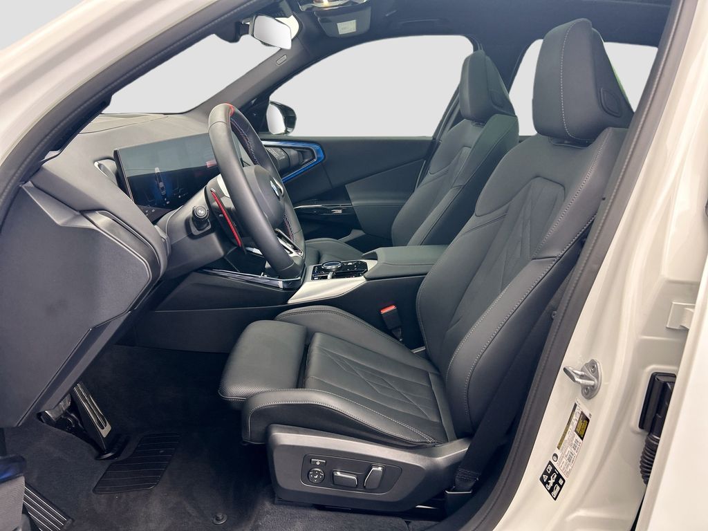 Thumbnail: 2025 BMW X3 - 17