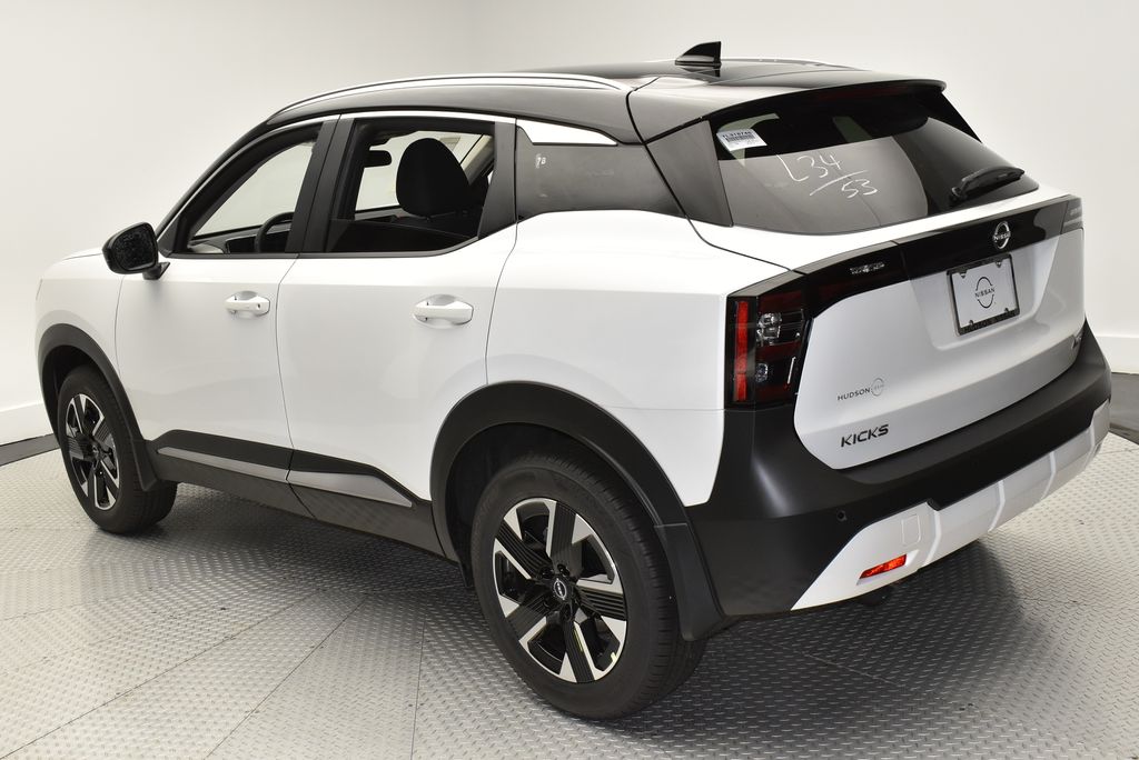 Thumbnail: 2026 Nissan Kicks - 7