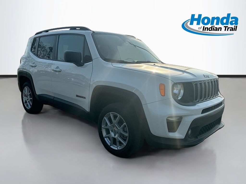 Alpine White Clearcoat 2022 Jeep Renegade Latitude 4WD SUV / Crossover Four-Wheel Drive 9-Speed Automatic